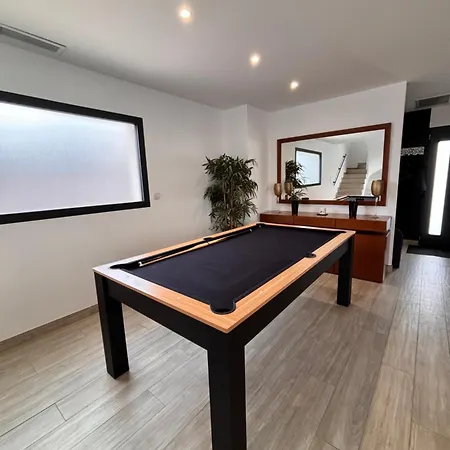 Villa Tropical Chic - Private Pool & Billards *